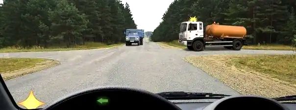 Иллюстрация к вопросу: Вы намерены повернуть налево. Ваши действия?