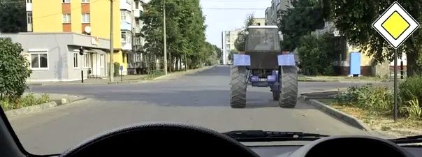Иллюстрация к вопросу: Разрешается ли Вам выполнить обгон в данной ситуации?