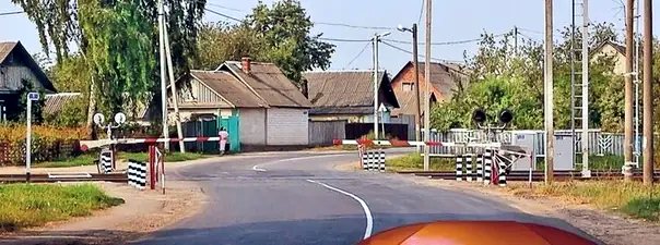 Иллюстрация к вопросу: В данной ситуации Вы должны остановиться: