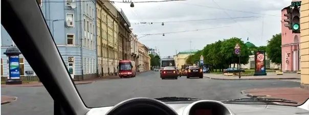 Иллюстрация к вопросу: Разрешено ли Вам выехать на перекресток, за которым образовался затор?