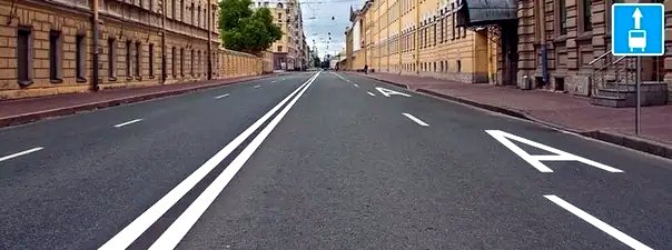 Иллюстрация к вопросу: Правая полоса предназначена для движения:
