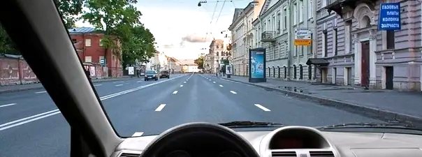 Иллюстрация к вопросу: В данной ситуации Вам разрешается движение: