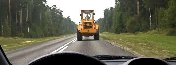 Иллюстрация к вопросу: Можно ли Вам выполнить обгон при наличии данной разметки?