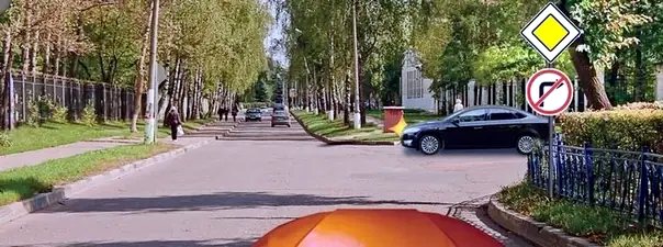 Иллюстрация к вопросу: Вы намерены остановиться сразу за перекрестком. В каком месте необходимо включить указатели правого поворота?